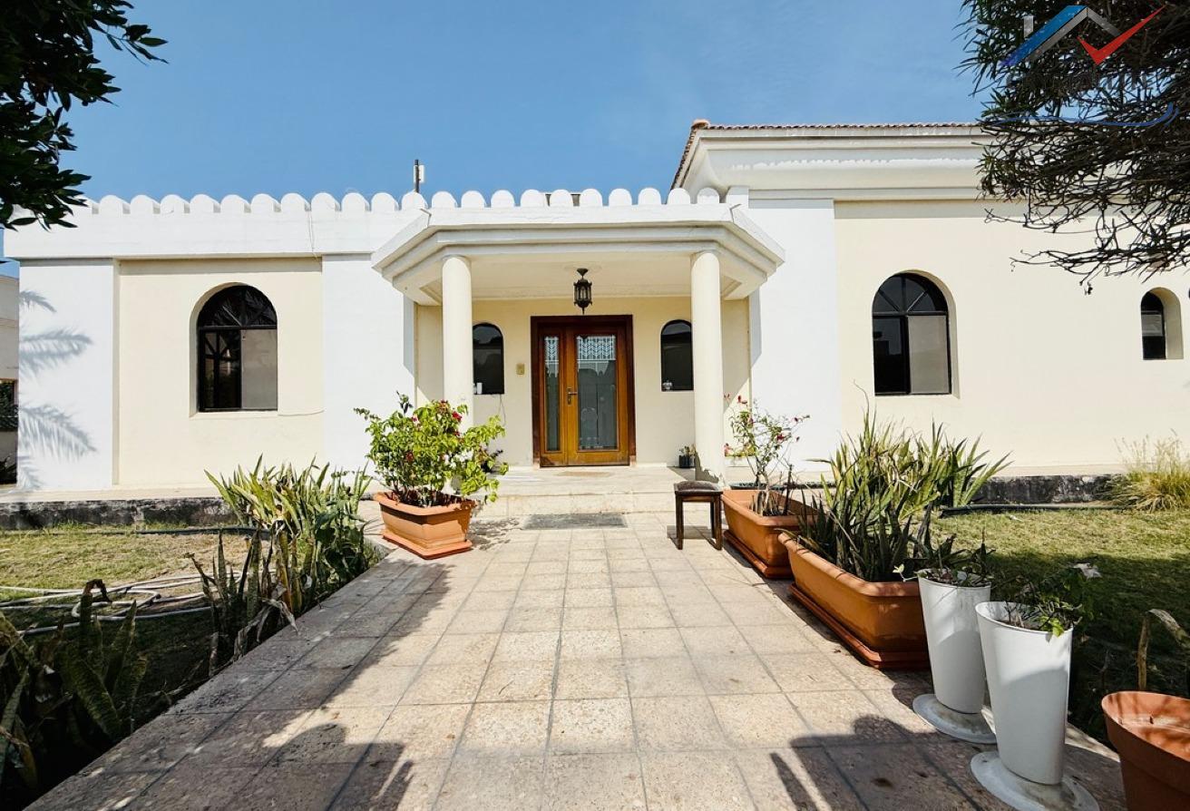 LAST UNIT | HUGE GARDEN | PRIME LOCATION | POOL