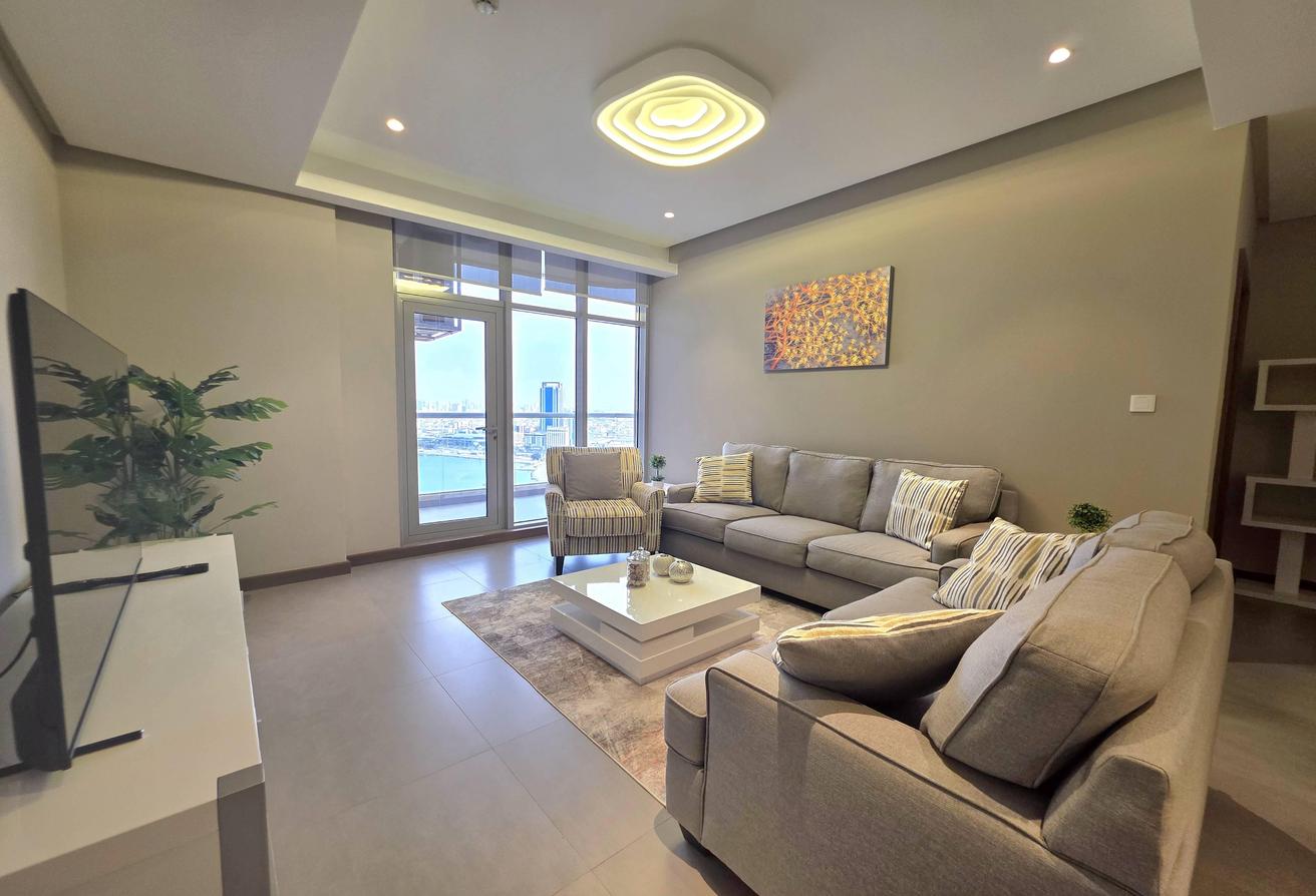 Bright - Modern 1BR Apartment with Full Amenities